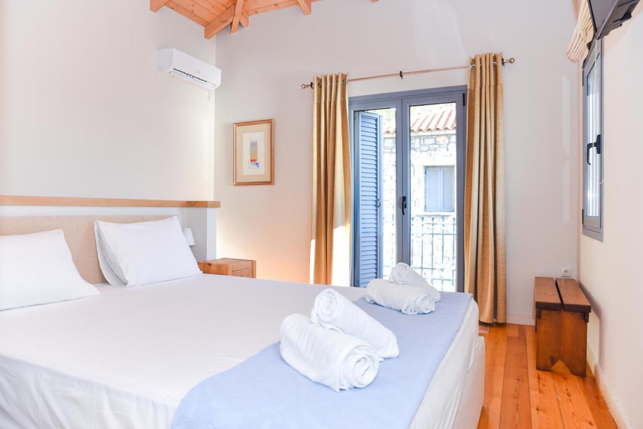Ryalos Villas Kalamata Exterior photo