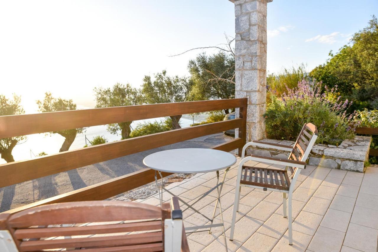Ryalos Villas Kalamata Exterior photo